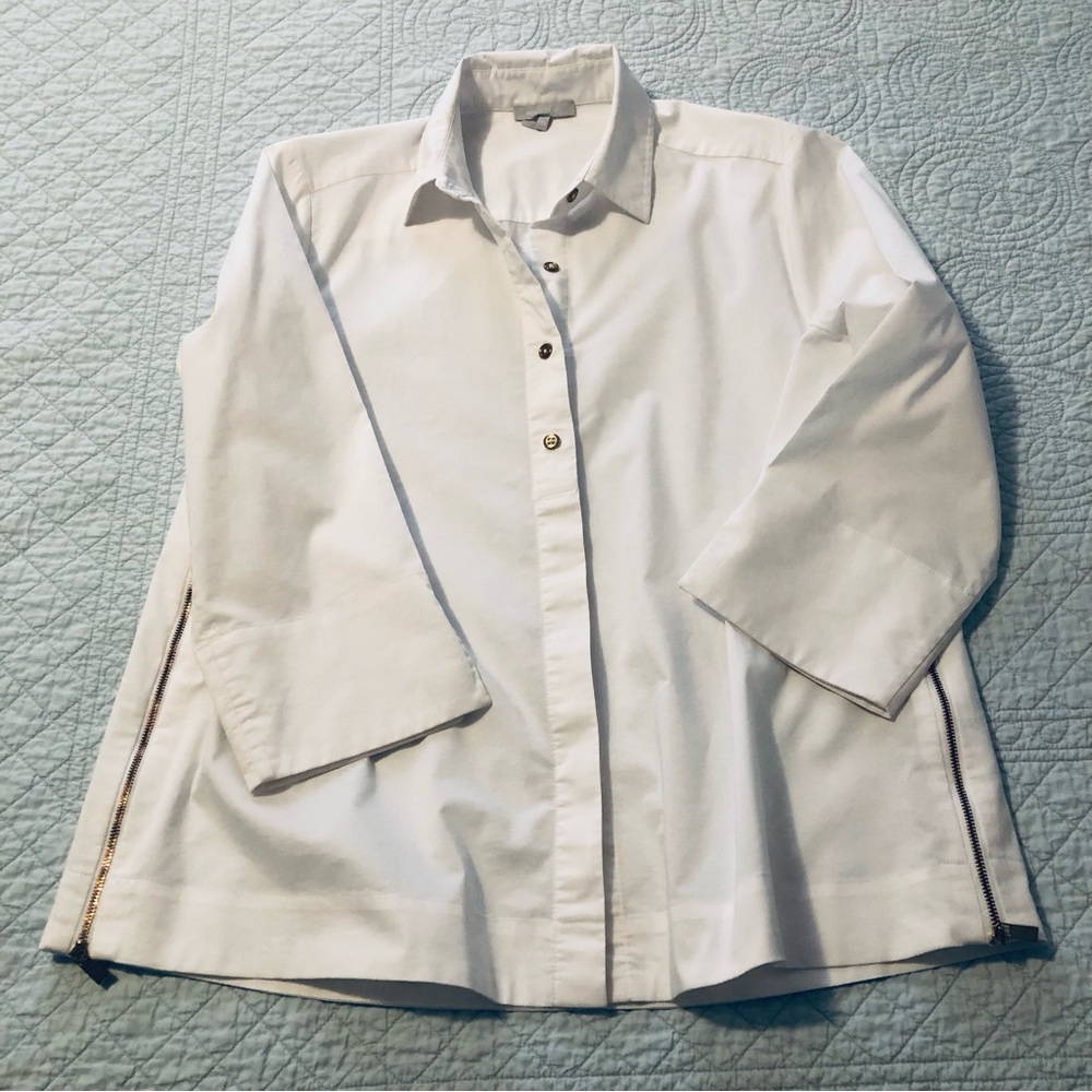 Hinson Wu Savannah button down blouse top. Size medium.